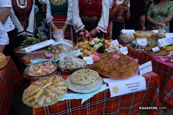 “Хлябът на българина“ и казанлъшки сладолед с Ути Бъчваров 2022