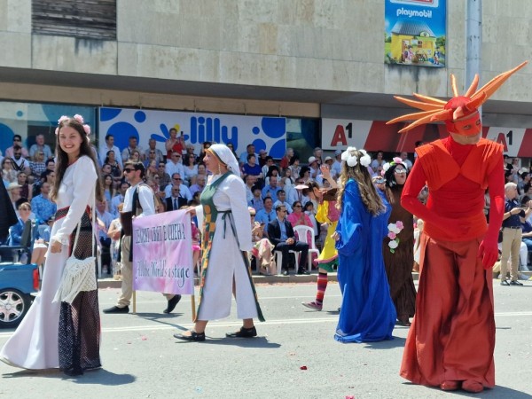 Изобилие от цветове, аромати и емоции на кулминацията на 119-я Празник на розата в Казанлък