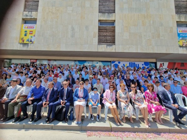 Изобилие от цветове, аромати и емоции на кулминацията на 119-я Празник на розата в Казанлък