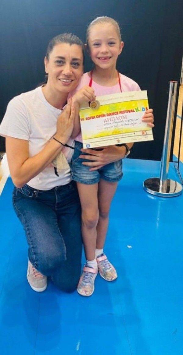 Казанлъшките грации се завърнаха с нови отличия 