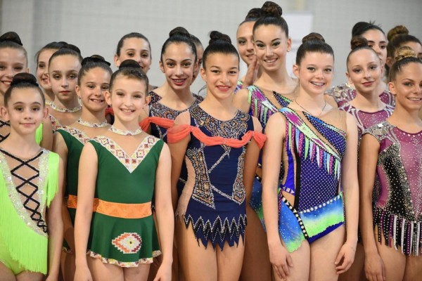 Гимнастичките ни със златни и сребърни медали от международен турнир в Пловдив