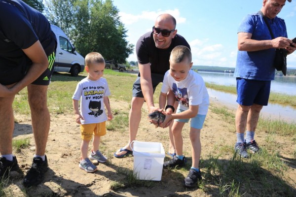Детски празник зарадва над 200 малчугани край Язовира
