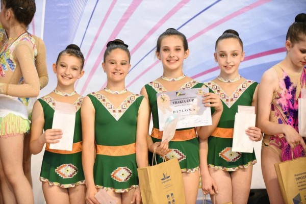 Гимнастичките ни със златни и сребърни медали от международен турнир в Пловдив