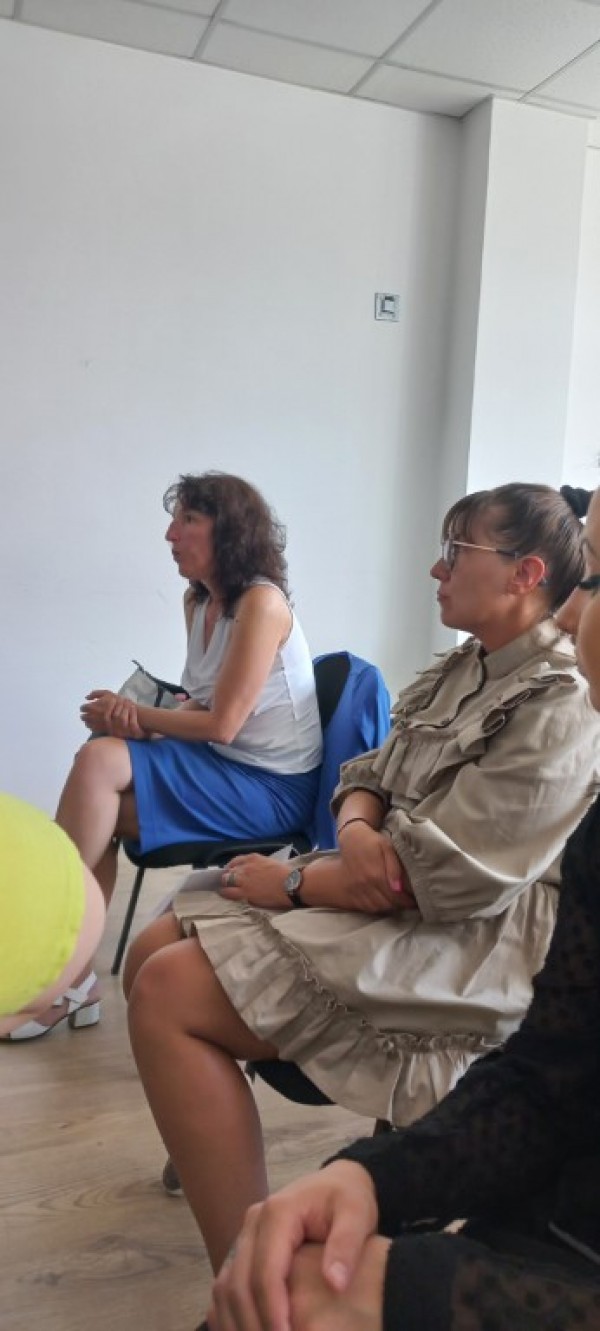 “Жените на Казанлък“ бяха домакини на обществен дебат