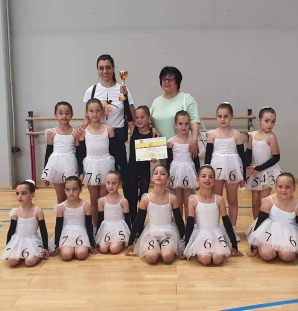 Казанлъшките грации се завърнаха с нови отличия 