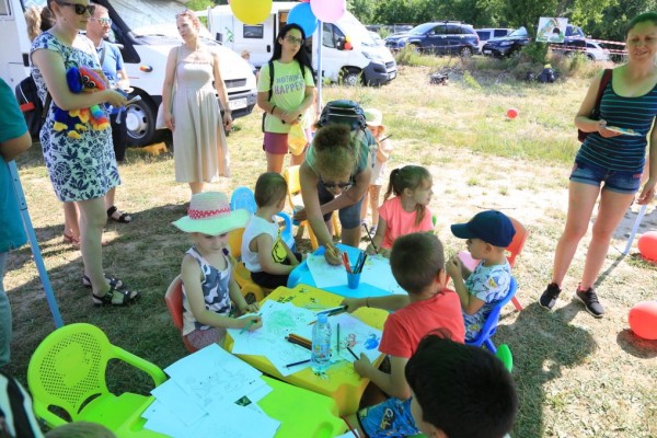 Детски празник зарадва над 200 малчугани край Язовира