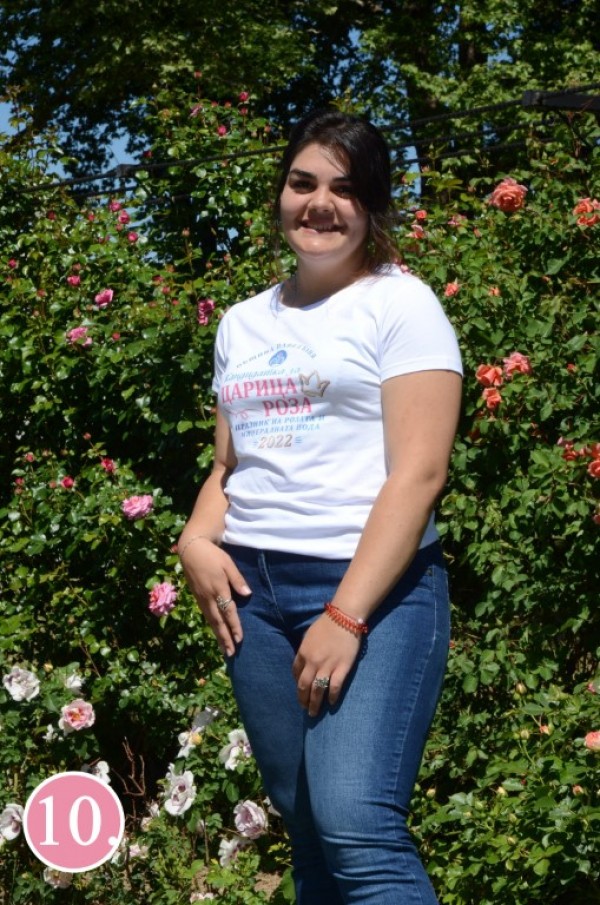 Вижте всички кандидати за Царица роза и Цар на минералната вода в Павел баня