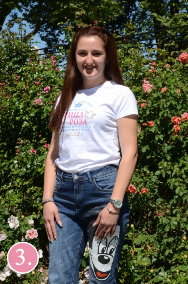 Вижте всички кандидати за Царица роза и Цар на минералната вода в Павел баня