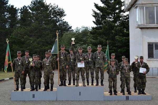 Състезания по военен трибой и „Най – добър снайперски тим” се проведоха в Казанлък 