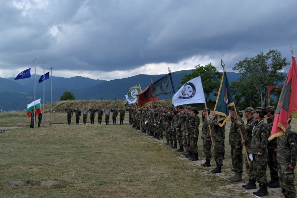 Състезания по военен трибой и „Най – добър снайперски тим” се проведоха в Казанлък 