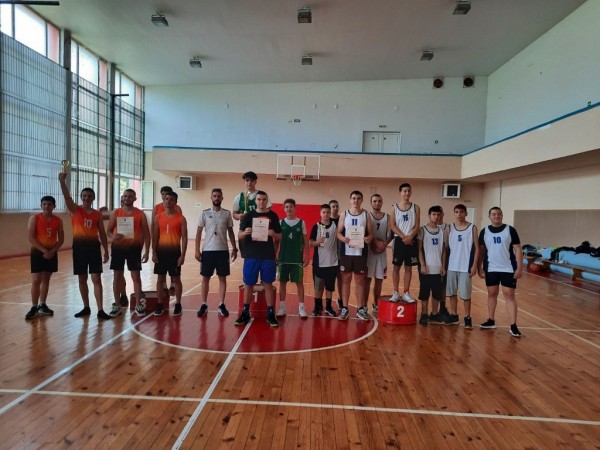 МГ и ОУ “Георги Кирков“ са шампионите по баскетбол в Казанлък
