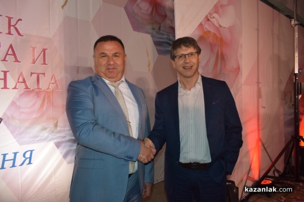 Павел баня избра новите „Царица роза“ и „Цар на минералната вода“