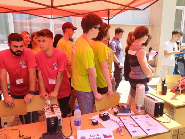 Хаджиеновци посрещнаха партньори от три държави в най-празничната седмица на Казанлък