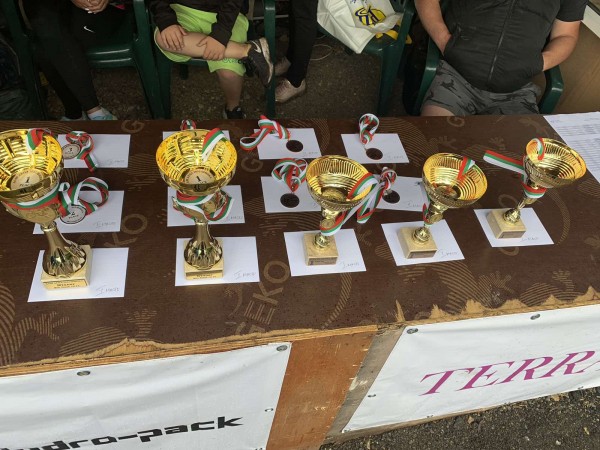 Въпреки проливния дъжд, 74 планински колоездачи се бориха за “Купа Шипка“ 