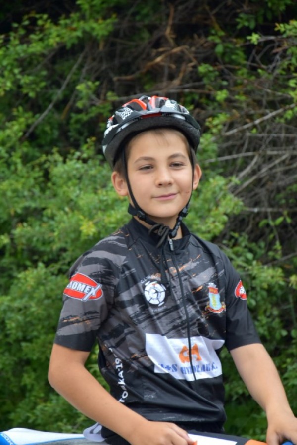 Лястовиците с призови места и титла от шампионата в Мездра 