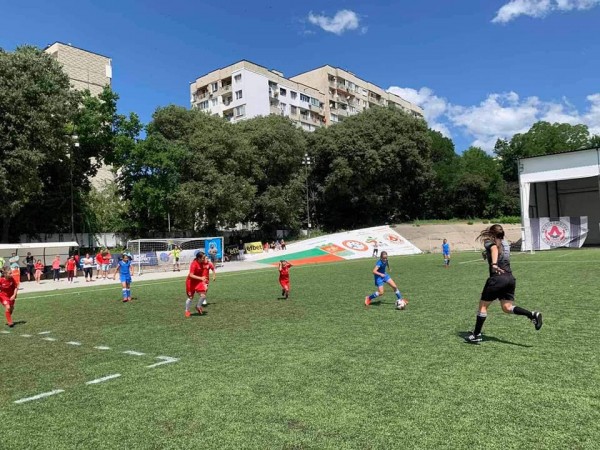 Момичетата от ФК “Розова долина“ станаха четвърти в България след оспорвана игра в Стара Загора 