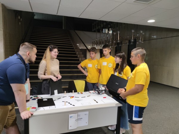 ДАПР „ИКТ Център“ с бронзова купа и много награди от „Роботика за България 2022“