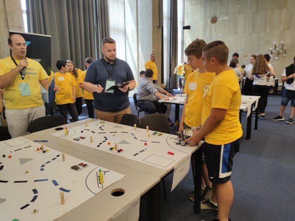 ДАПР „ИКТ Център“ с бронзова купа и много награди от „Роботика за България 2022“