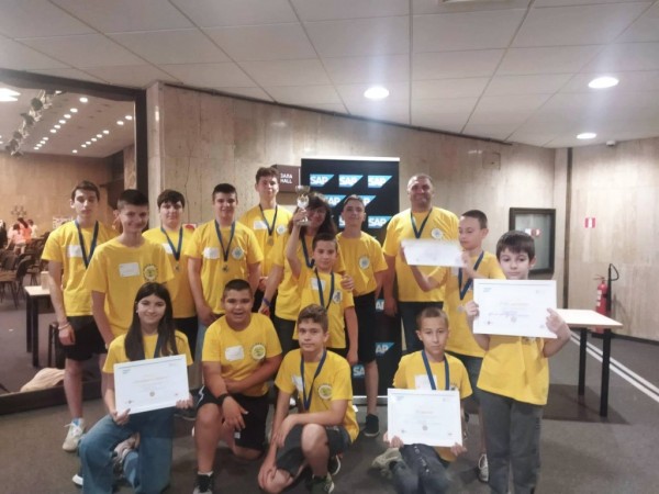 ДАПР „ИКТ Център“ с бронзова купа и много награди от „Роботика за България 2022“