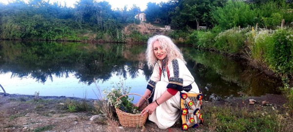 Денят на лековитите билки: Шипка празнува Еньовден