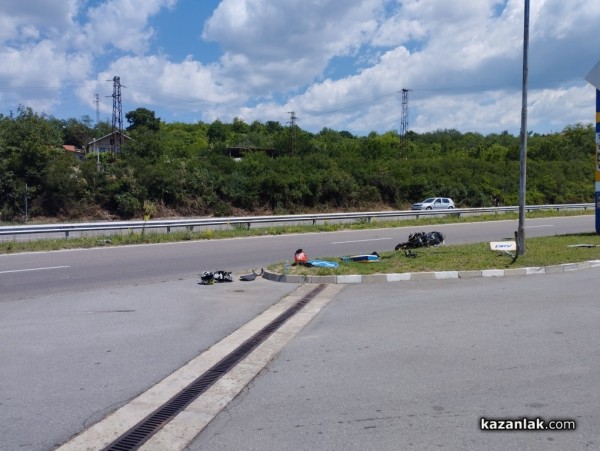 Два мотора се блъснаха до бензиностанция “Петрол“