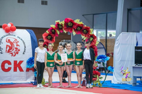 Казанлъшките гимнастички завоюваха шампионски и вицешампионски титли на държавното първенство