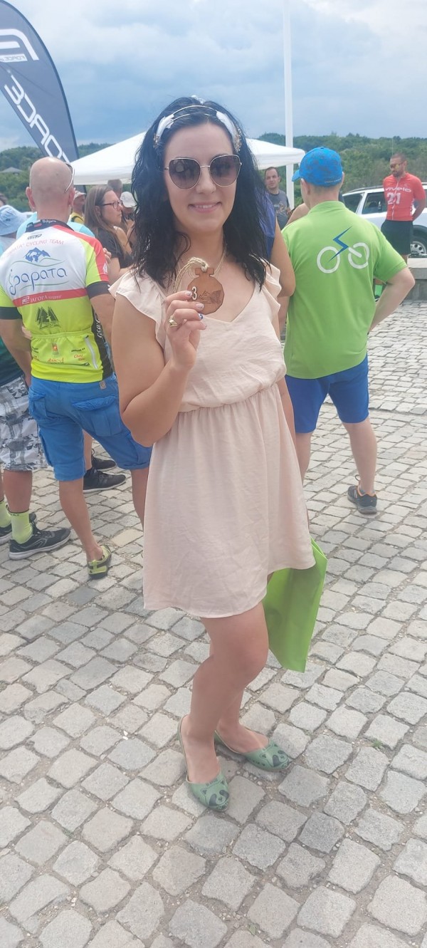 Лястовиците се върнаха с медали от две състезания