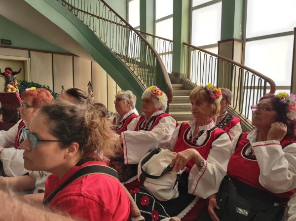 15 певчески и танцови състава се включиха в първия Национален фестивал „Тракия пее и танцува”