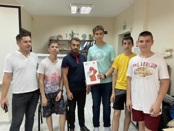 Ротари клуб с награди за робо инженерите от ИКТ Център