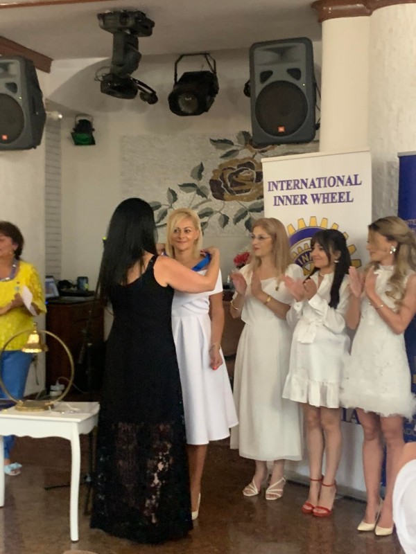 Клуб “Роза Алба“ постави началото си в Казанлък