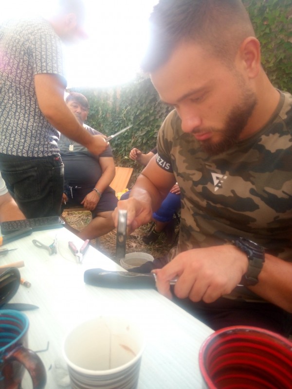 Ковачи, ножари и сарачи показаха умения на II ножарски събор в Шипка