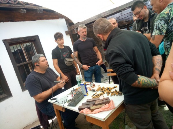 Ковачи, ножари и сарачи показаха умения на II ножарски събор в Шипка