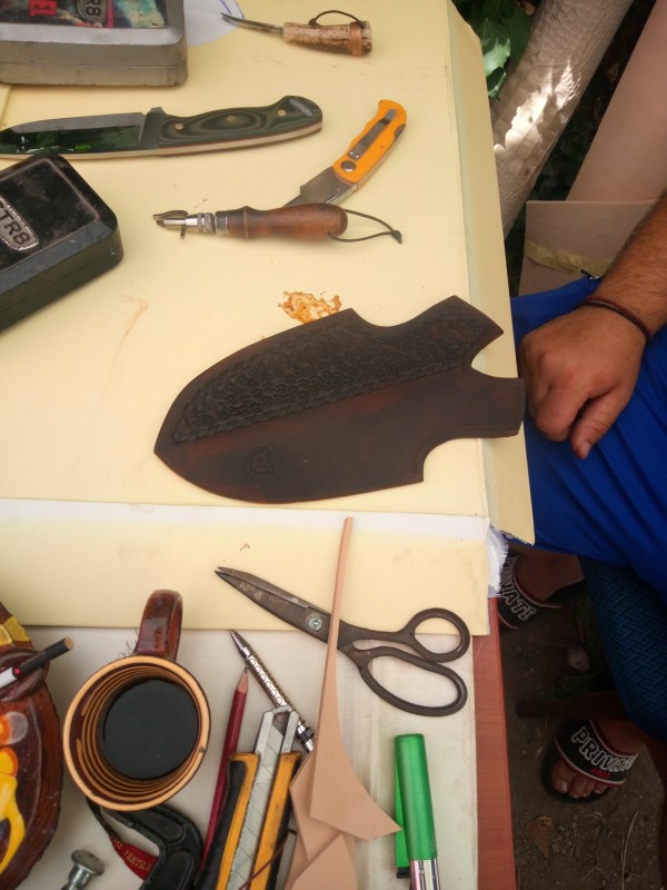 Ковачи, ножари и сарачи показаха умения на II ножарски събор в Шипка