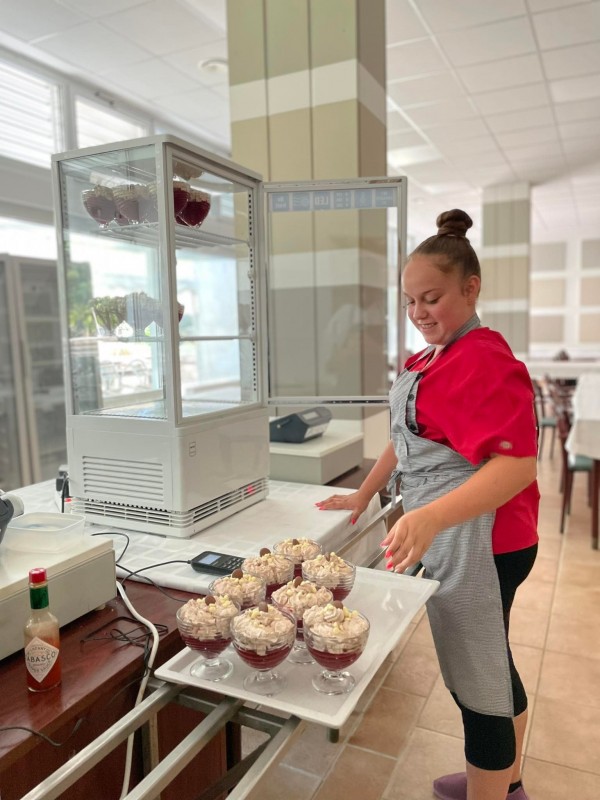 Ученици от ПГЛПТ се завърнаха от практика в Унгария