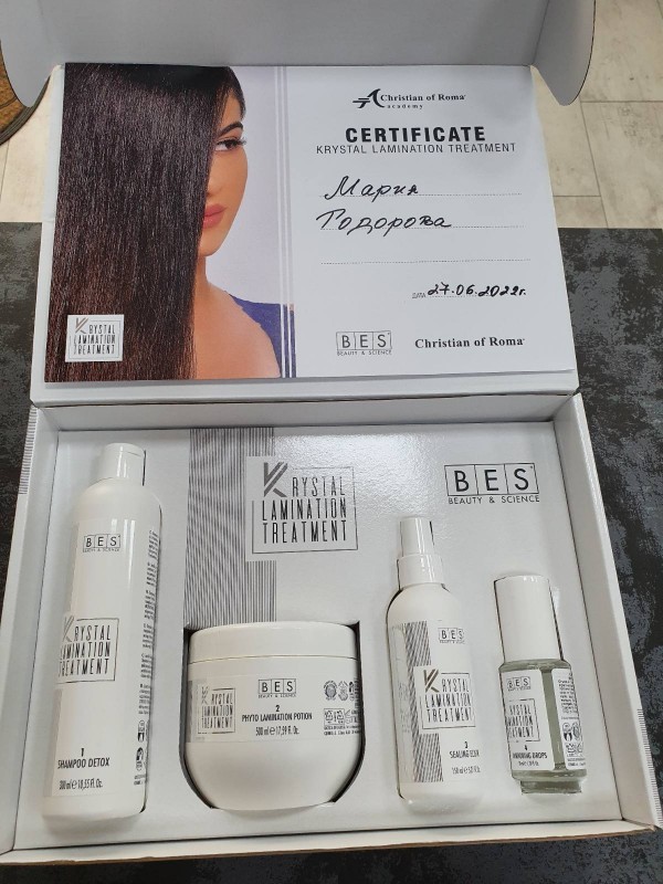 Огледален блясък и по-здрава коса? Мисия възможна с ламиниращата терапия на „Аглая”