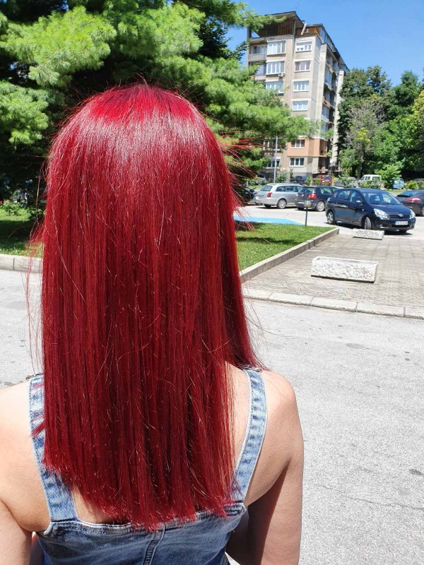 Огледален блясък и по-здрава коса? Мисия възможна с ламиниращата терапия на „Аглая”