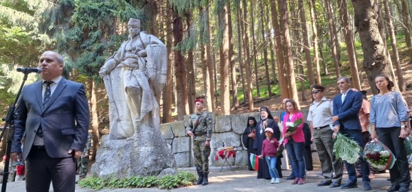 Родолюбиви българи се поклониха пред подвига на Хаджи Димитър и неговите четници днес