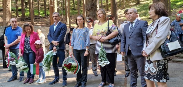 Родолюбиви българи се поклониха пред подвига на Хаджи Димитър и неговите четници днес