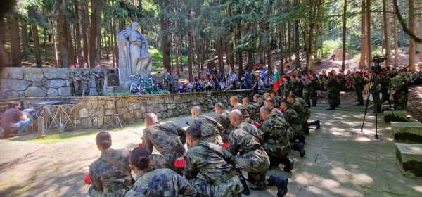 Родолюбиви българи се поклониха пред подвига на Хаджи Димитър и неговите четници днес