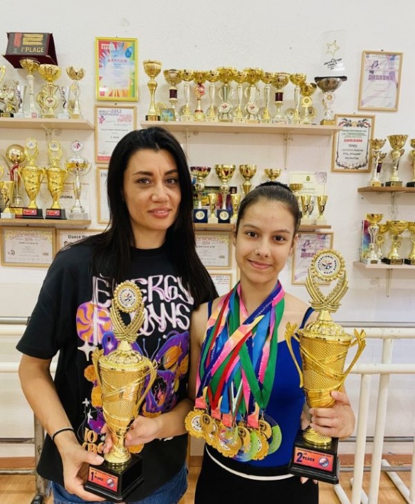 Година изпълнена с невероятни емоции, постижения и успехи за балерините от „Грация“ 