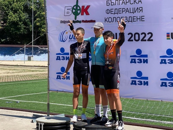 Казанлъшките колоездачи станаха вицешампиони на България за 2022 г.