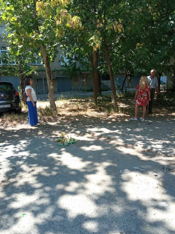 Започна благоустрояването на вътрешноблоковото пространство по ул. “Иван Енчев - Видю“