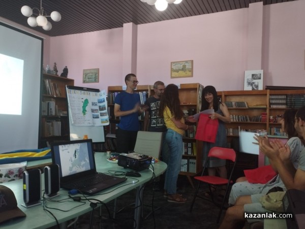 Поредицата “Езикови кафета“ завърши с представяне на страните Швеция и Украйна