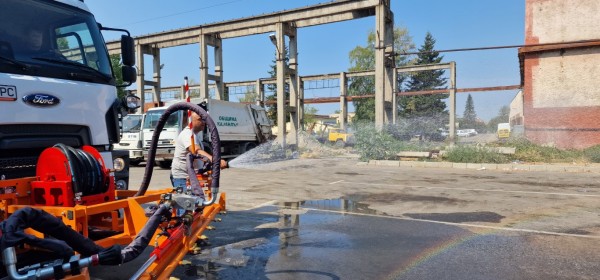 Община Казанлък закупи мултифункционален камион за Общинското предприятие по чистота