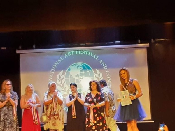 Габриела Жекова и Николай Иванов, първенци в международен конкурс