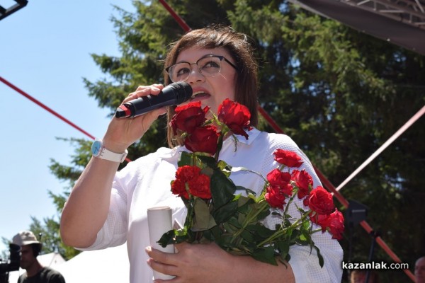 Традиционният събор на Бузлуджа събра хиляди социалисти от цялата страна 