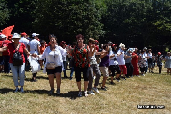 Традиционният събор на Бузлуджа събра хиляди социалисти от цялата страна 