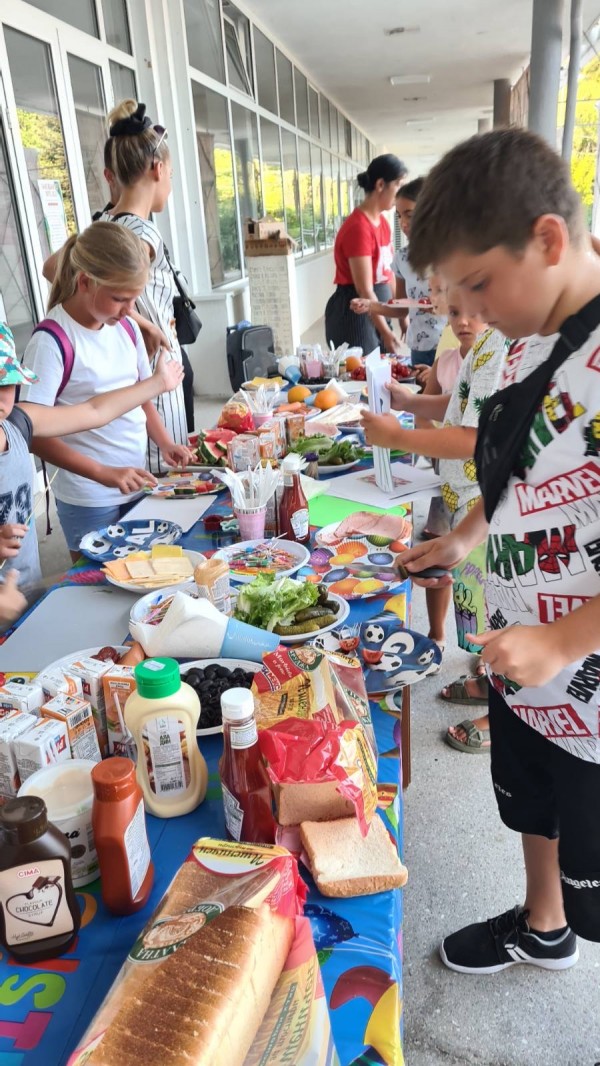 Малки готвачи приготвиха вкусотии в Павел баня