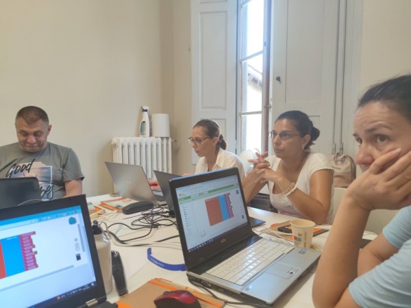 Обучителите на ИКТ Център създават мобилни приложения