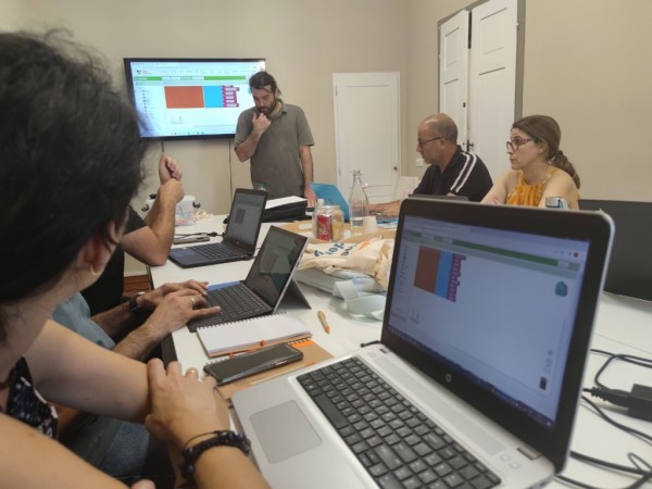 Обучителите на ИКТ Център създават мобилни приложения